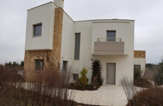 For Sale &#8211; Villa 540 m²