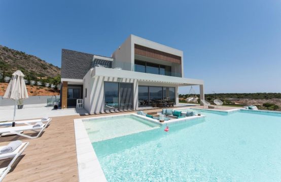 For Sale &#8211; Villa 270 m²