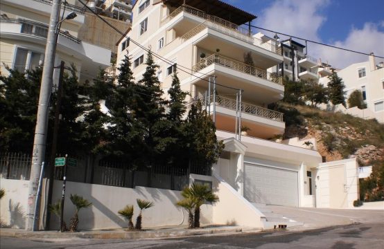 For Sale &#8211; Maisonette 225 m²