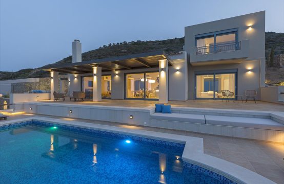 For Sale &#8211; Villa 550 m²