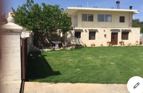 For Sale &#8211; Detached house 252 m²