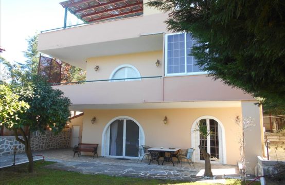 For Sale &#8211; Detached house 220 m²