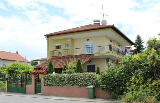 For Sale &#8211; Detached house 274 m²