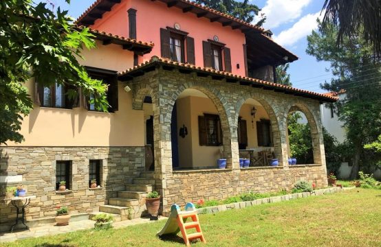 For Sale &#8211; Detached house 285 m²