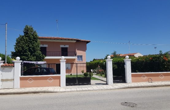 For Sale &#8211; Detached house 240 m²