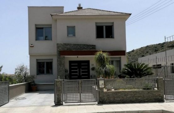 For Sale &#8211; Villa 295 m²