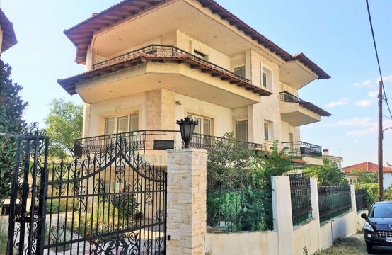 For Sale &#8211; Detached house 400 m²