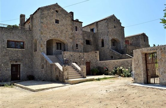 For Sale &#8211; Detached house 270 m²