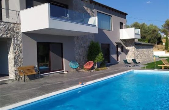 For Sale &#8211; Villa 300 m²