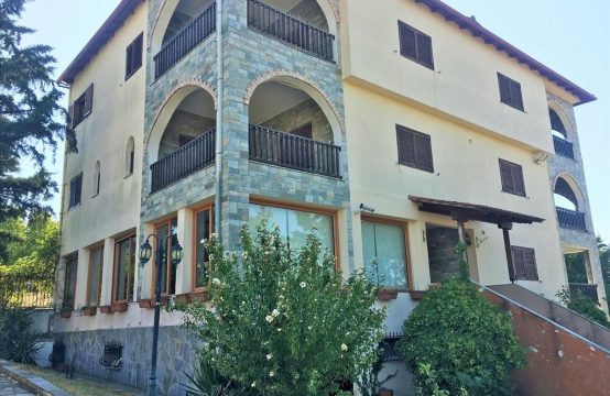 For Sale &#8211; Villa 728 m²