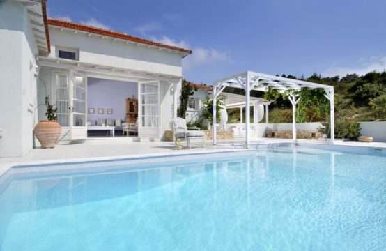 For Sale &#8211; Villa 322 m²