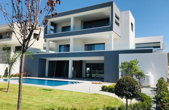 For Sale &#8211; Villa 711 m²