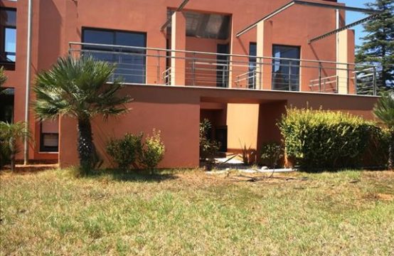 For Sale &#8211; Detached house 400 m²