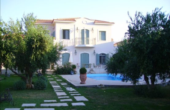 For Sale &#8211; Detached house 570 m²