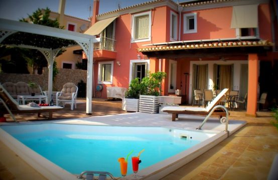 For Sale &#8211; Villa 306 m²