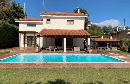 For Sale &#8211; Villa 298 m²