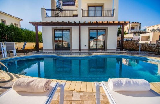 For Sale &#8211; Villa 182 m²