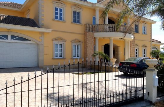 For Sale &#8211; Villa 700 m²