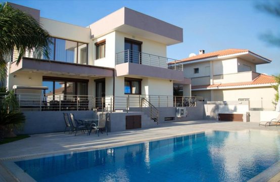 For Sale &#8211; Villa 330 m²