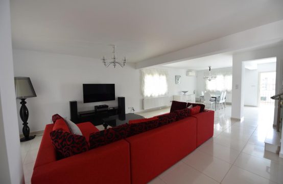 For Sale &#8211; Villa 200 m²