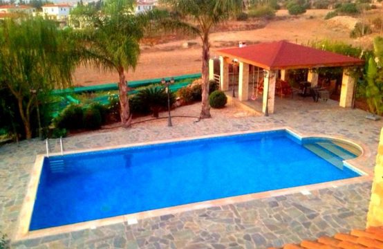 For Sale &#8211; Villa 360 m²