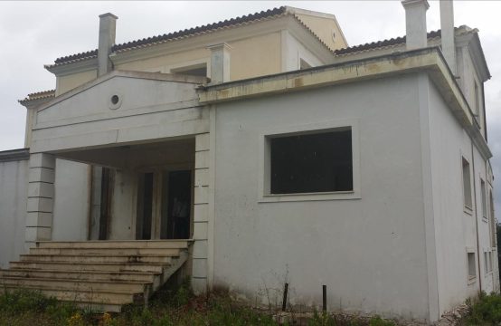 For Sale &#8211; Detached house 475 m²