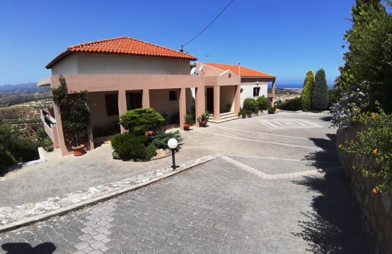 For Sale &#8211; Villa 324 m²