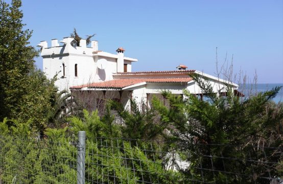 For Sale &#8211; Villa 442 m²