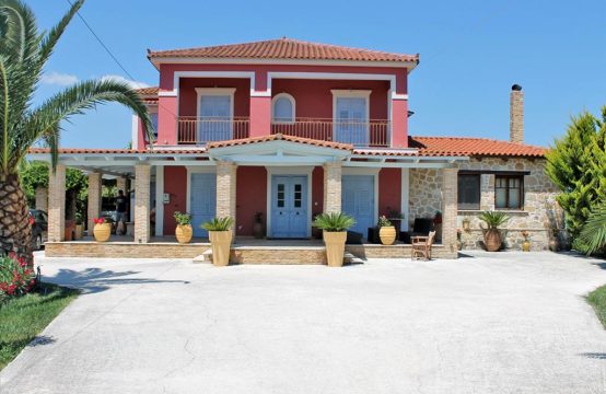 For Sale &#8211; Detached house 225 m²