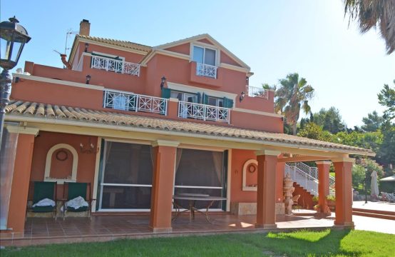 For Sale &#8211; Villa 550 m²