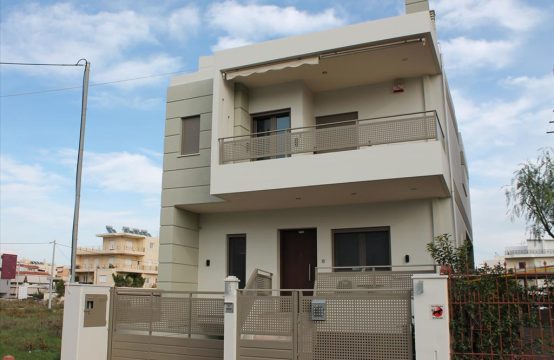 For Sale &#8211; Detached house 222 m²