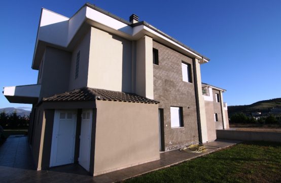 For Sale &#8211; Detached house 175 m²