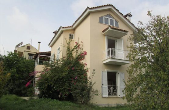 For Sale &#8211; Detached house 330 m²