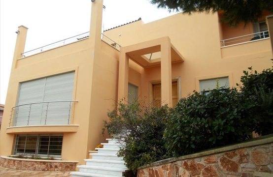 For Sale &#8211; Detached house 390 m²