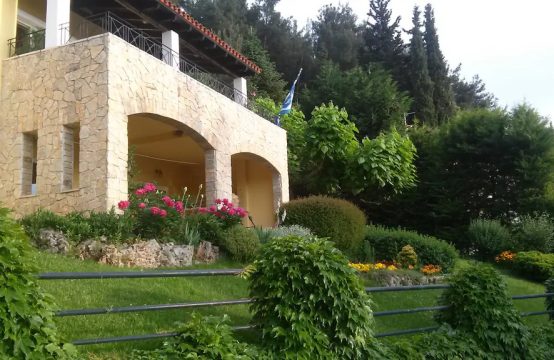 For Sale &#8211; Detached house 250 m²