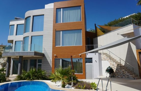 For Sale &#8211; Villa 535 m²