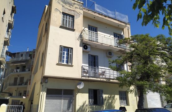 For Sale &#8211; Building 294 m²