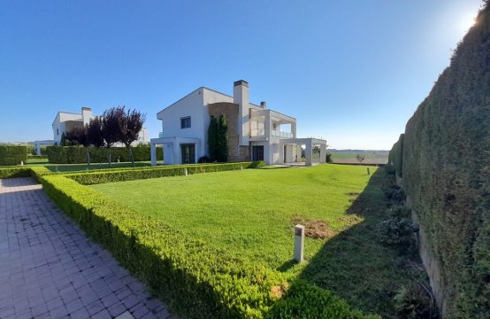 For Sale &#8211; Detached house 410 m²