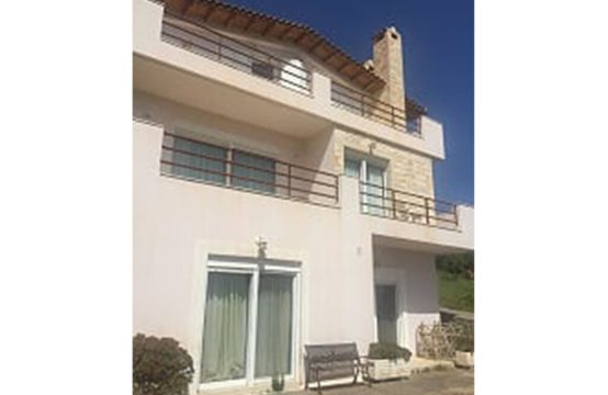 For Sale &#8211; Detached house 240 m²