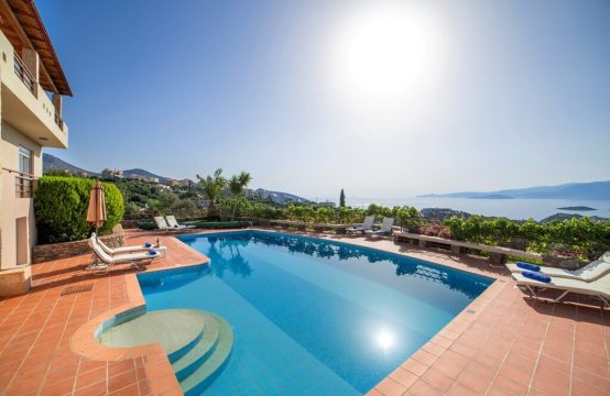 For Sale &#8211; Villa 221 m²