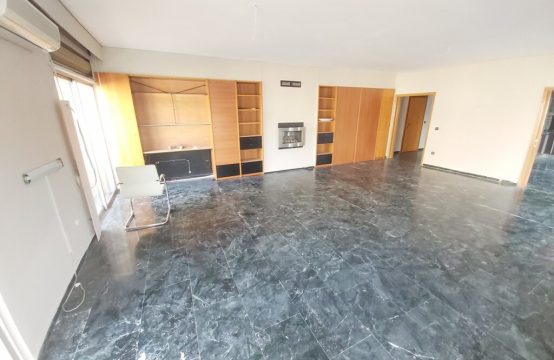 For Sale &#8211; Flat 220 m²