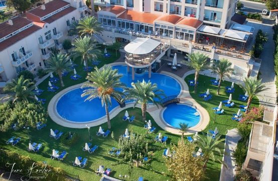 Otel 8500 m² Girit’te