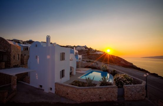 Otel 1046 m² Santorini’de