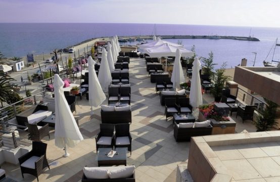 Otel 2500 m² Kassandra’da (Chalkidiki)