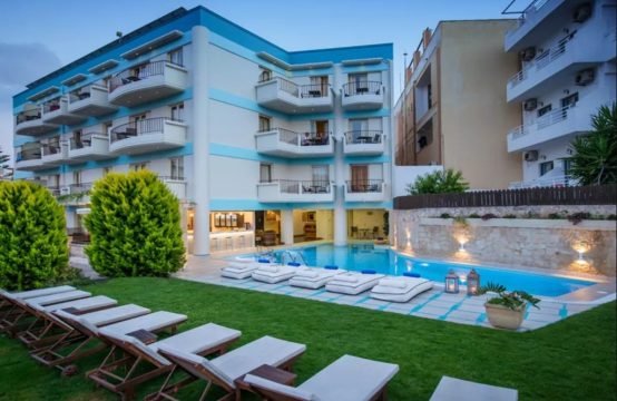 Otel 2500 m² Girit’te