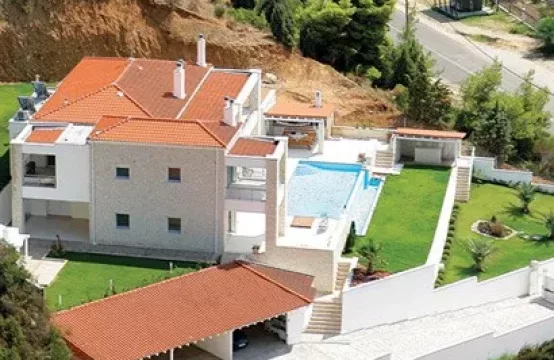 Villa 400 m² Kassandra’da (Chalkidiki)