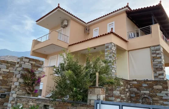 Müstakil ev 190 m² Evia’da