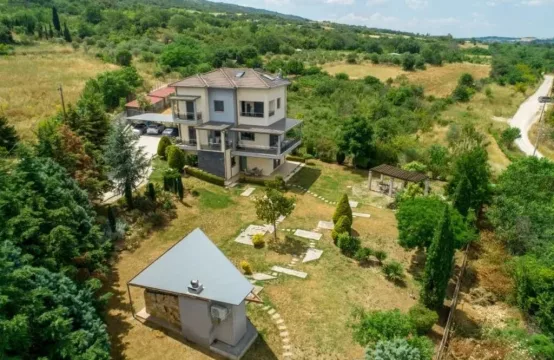 For Sale &#8211; Detached house 350 m²